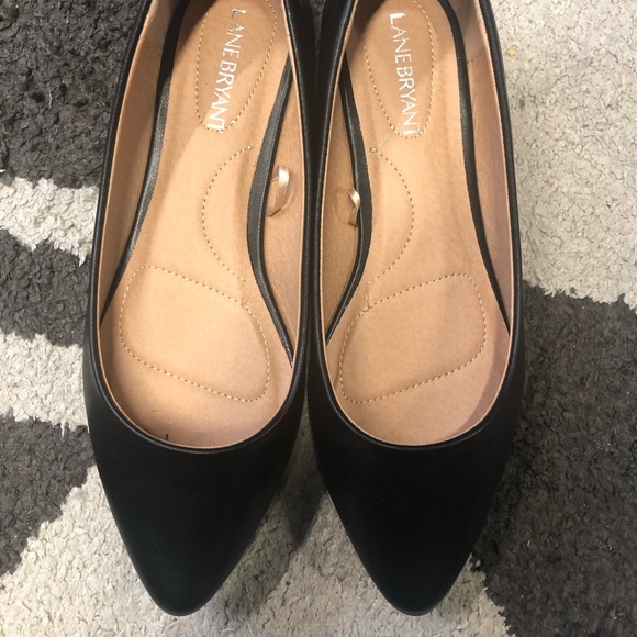 Lane Bryant black point toe flats - WIDE width - Picture 3 of 5